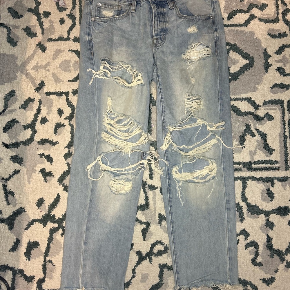 Women’s Distressed Denim Jeans Boyfriend Style in Light Blue